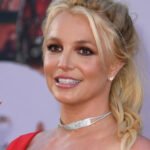 Toxic, Baby One More Time ja monia muita hittikappaleita Britney Spears myi oikeudet koko musiikkikatalogiinsa.